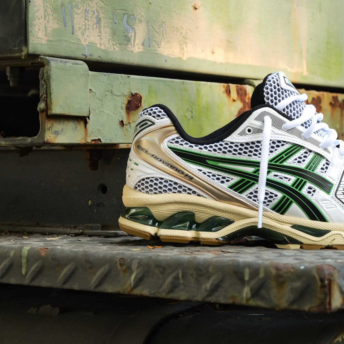 Mens Asics Gel-Kayano 14 (White/Hinoki Beige)