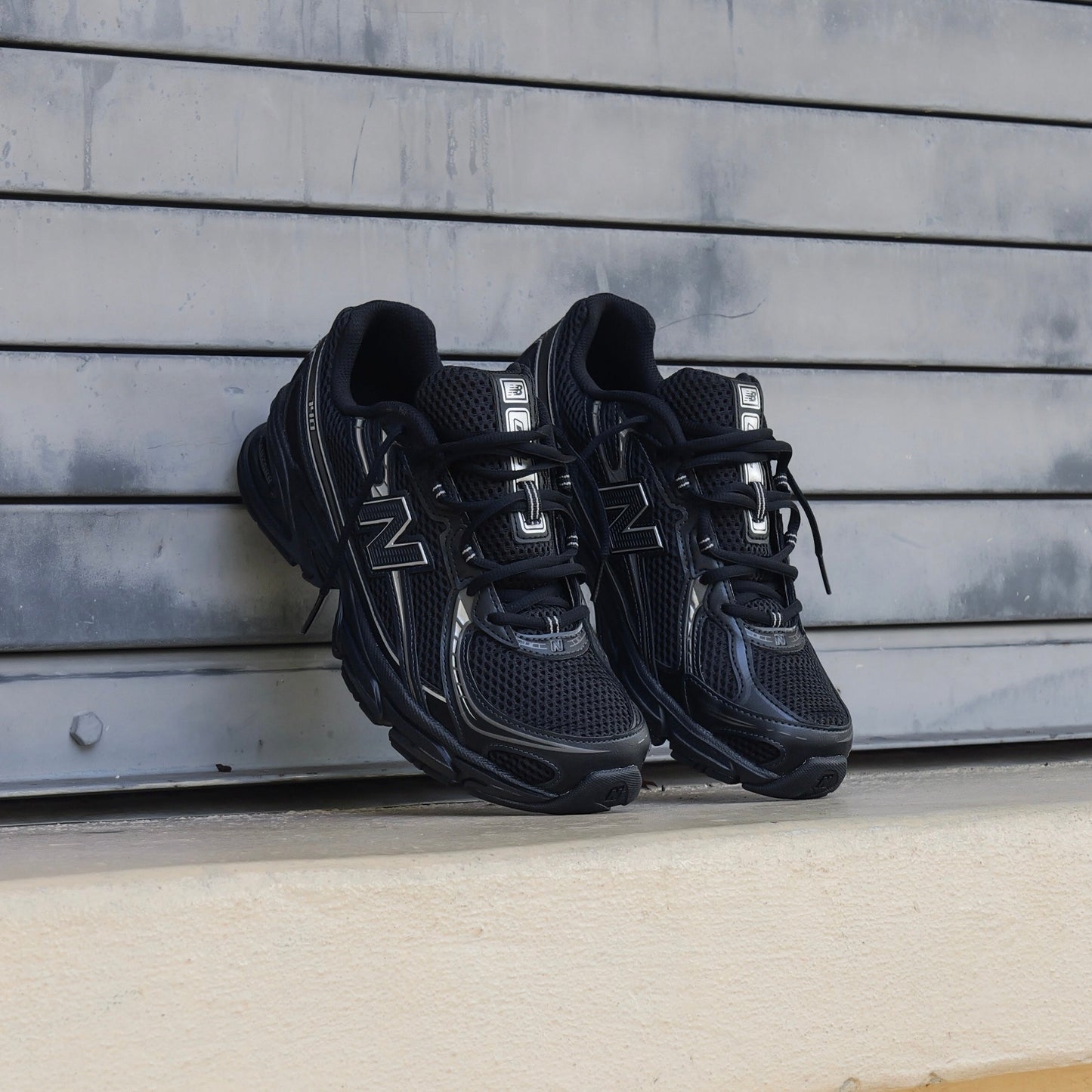 Mens New Balance 740 (Black/Metallic Silver) - U740BM2