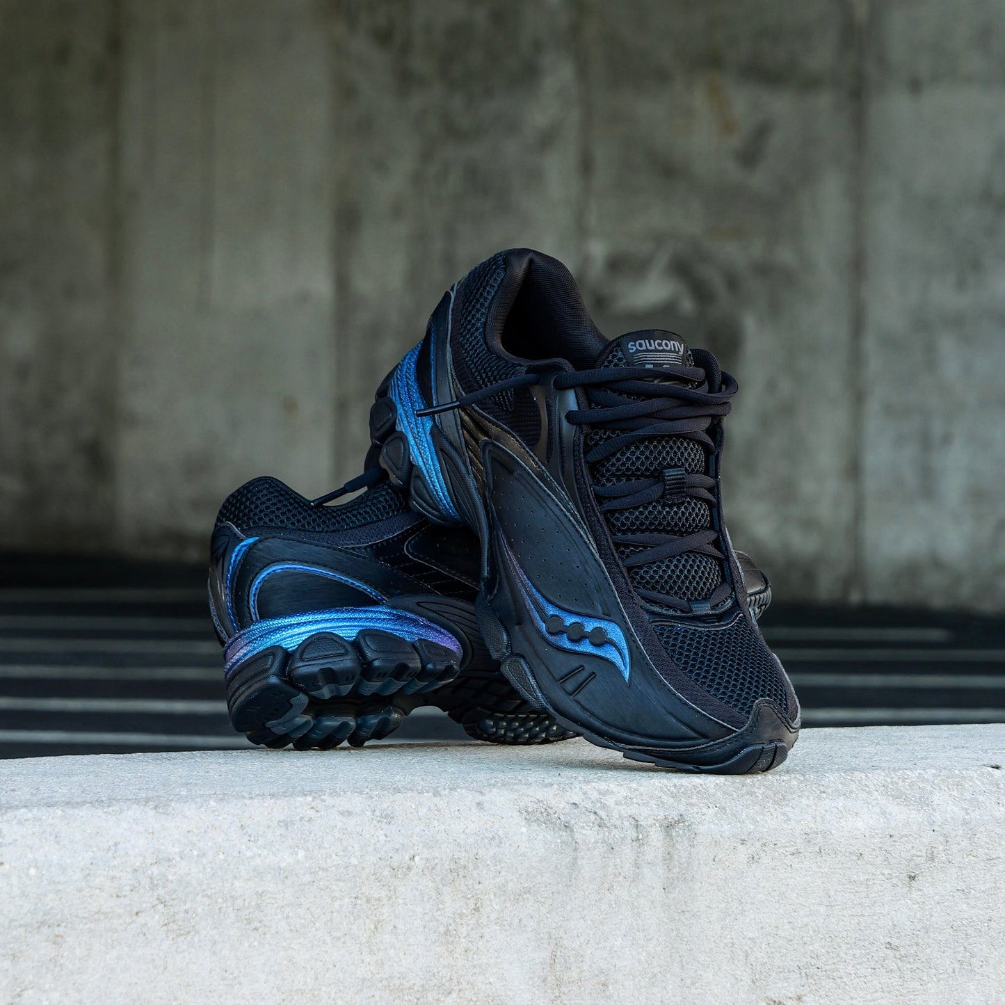 Mens Saucony ProGrid V2 (Night Sky)
